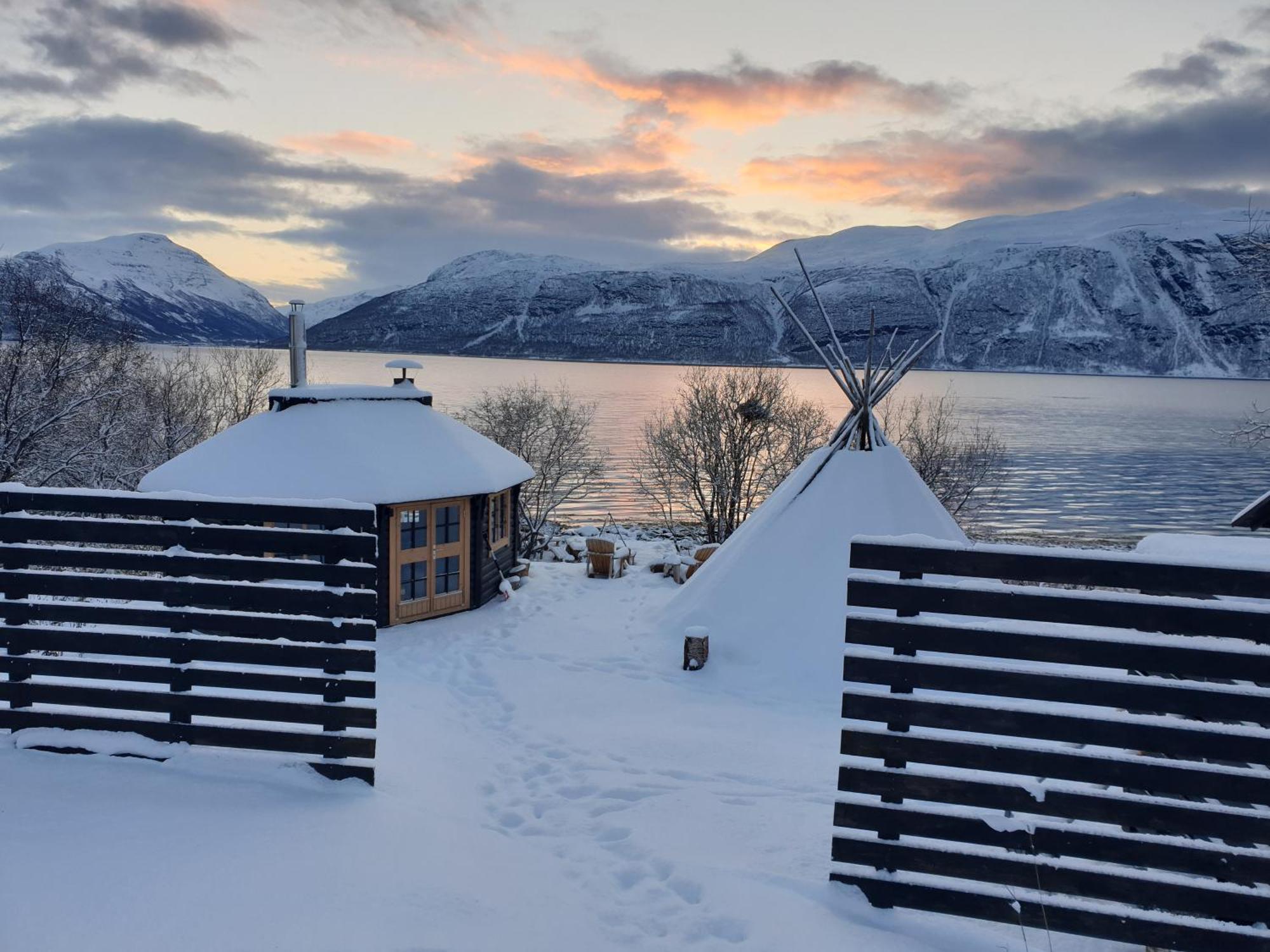 Olderdalen Ski Camp Екстер'єр фото