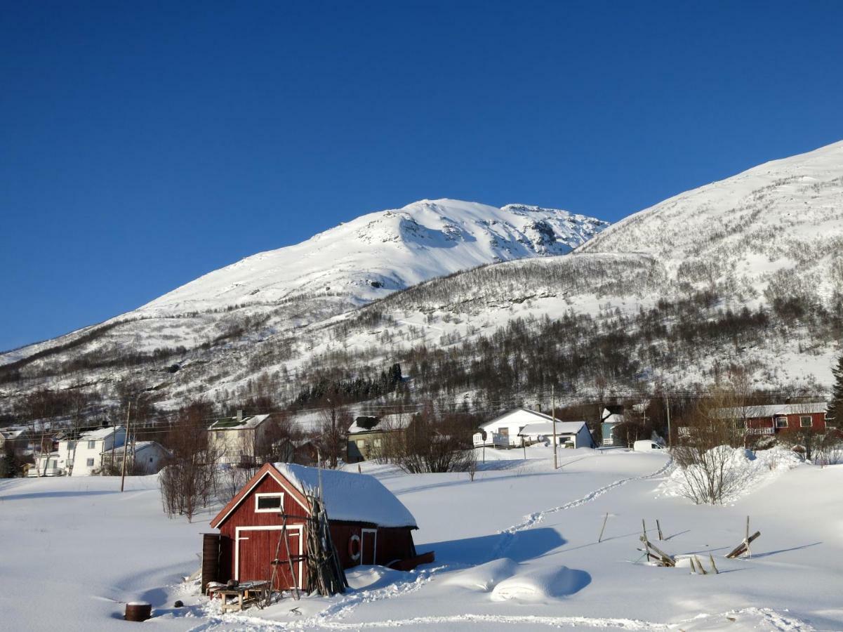 Olderdalen Ski Camp Екстер'єр фото