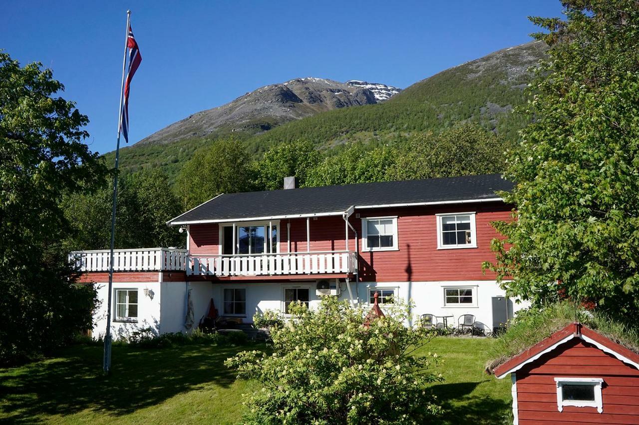 Olderdalen Ski Camp Екстер'єр фото